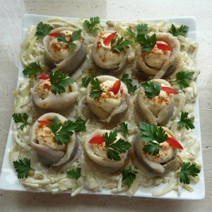 Zawijane jajka w śledziach - pychota