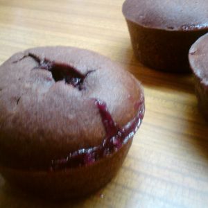 Muffiny czekoladowe z marmoladą