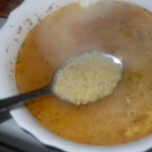 Zupa z kaszy jaglanej i pomidorów