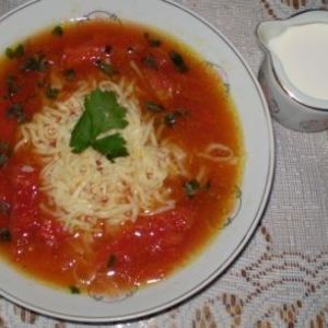 Zupa pomidorowa z całych pomidorów :