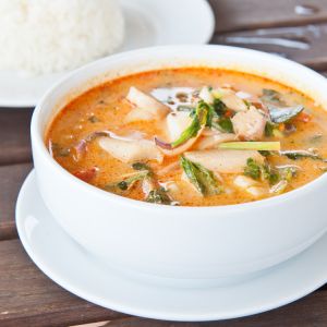 Zupa rybna z pomidorami