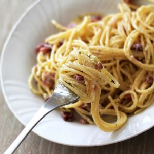 spaghetti-alla-carbonara.jpeg?v=2