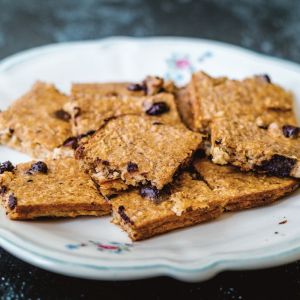 Ciastka orzechowe krojone