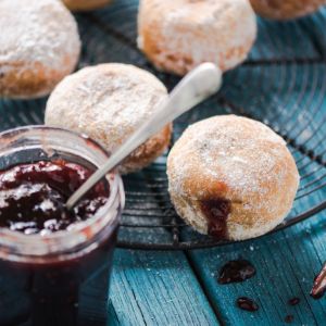 Nadziej usmażone pączki szprycą