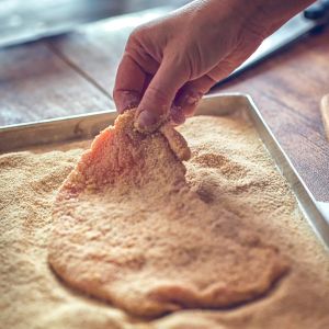 Czym zastąpić bułkę tartą