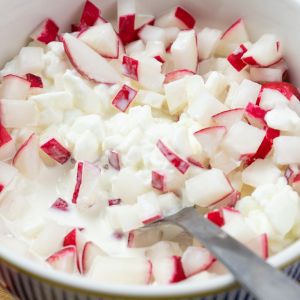 sałatka z serkiem wiejskim