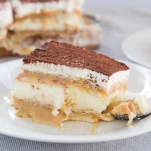 budyniowo-kajmakowe ciasto bez pieczenia