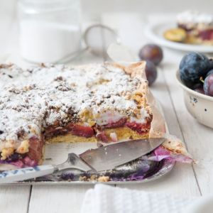 krucje ciasto ze śliwkami z pianką