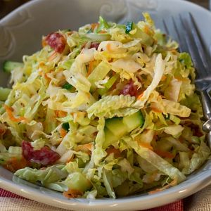 surówka z kapusty pekińskiej