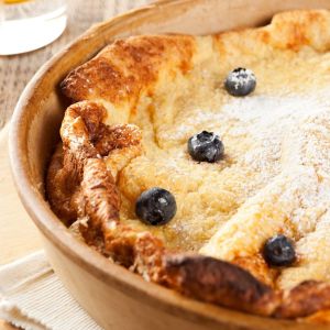 niemiecki naleśnik z borówkami