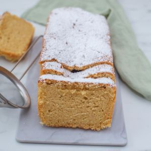 keto ciasto migdałowo-jogurtowe