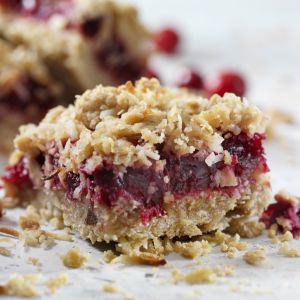 ciasto z żurawiną i kruszonką