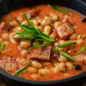 zagęszczanie fasolki po bretońsku płatkami kukurydzianymi