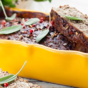 trik na wilgotny pasztet z chałką