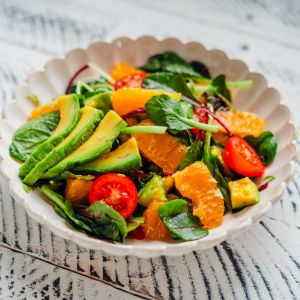 surówka z awokado i pomarańczy