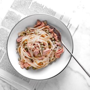 Makaron z tuńczykiem i groszkiem