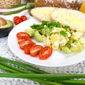 Jajecznica z awokado