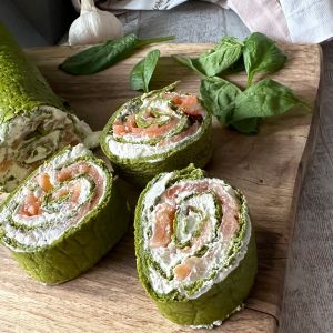 Keto rolada szpinakowa