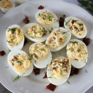 jajka faszerowane suszonymi pomidorami