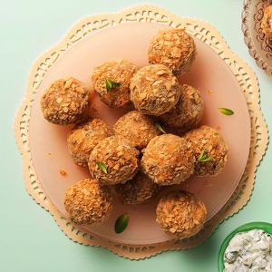 Pulpety nadziewane groszkiem i szynką