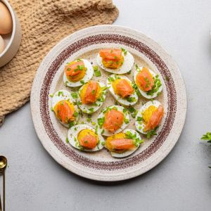 jajka faszerowane łososiem