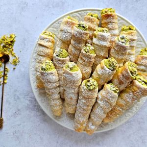 rurki z kremem pistacjowym