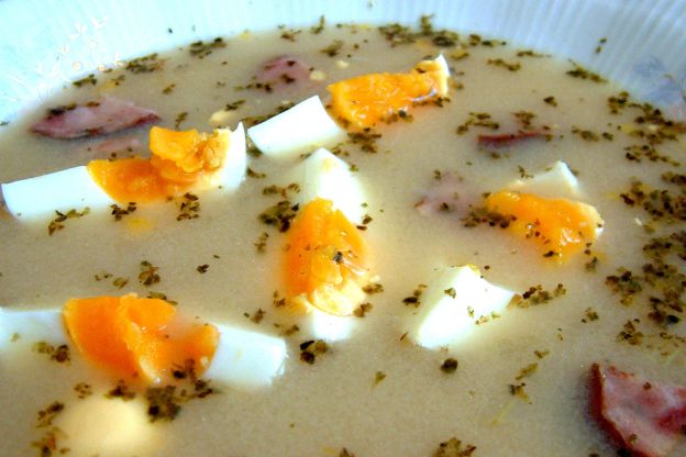 Żurek wielkanocny na wędzonce