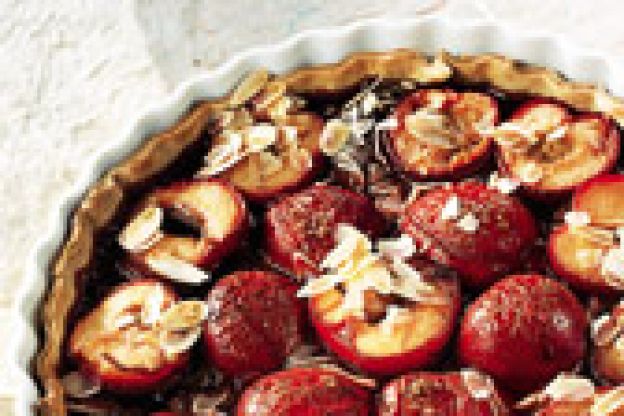 Przepis: Tarta ze śliwkami i migdałami