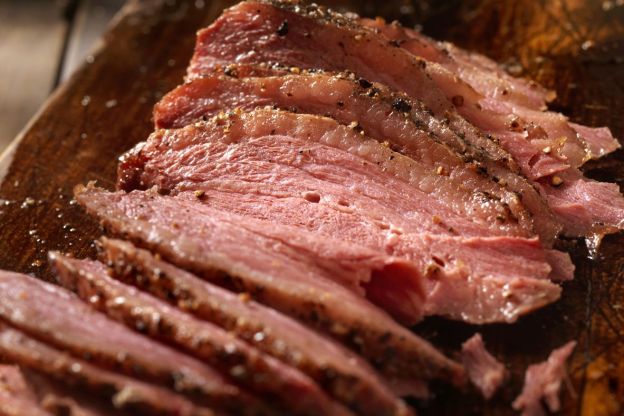 pastrami-mostek-wolowy-4-istock