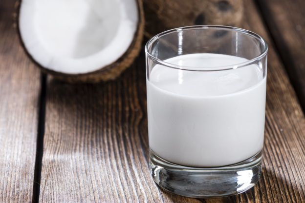 mleko-kokosowe-iStock-min