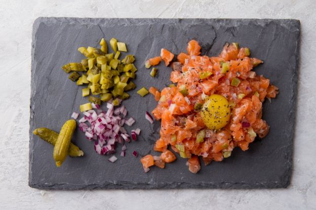 tatar-z-lososia-przepis