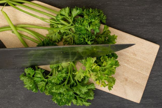 Pietruszka nóż deska