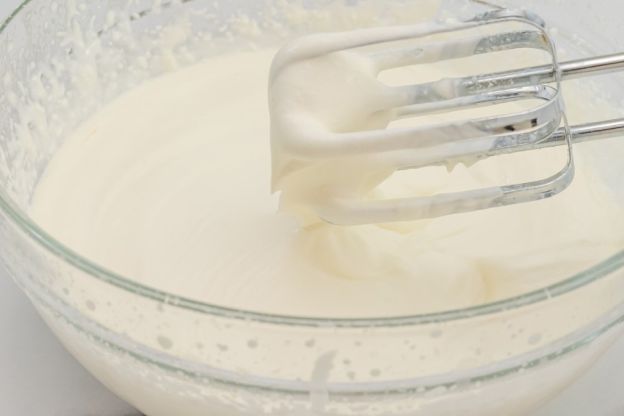 Sernik bez spodu - ser