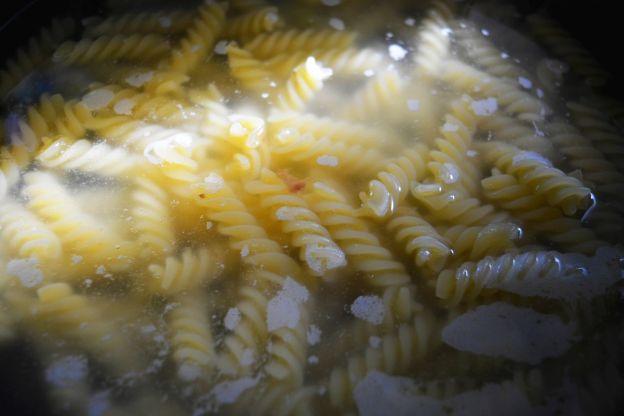 Gotowanie makaron świderki