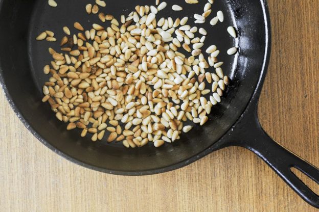 Orzeszki piniowe prażone