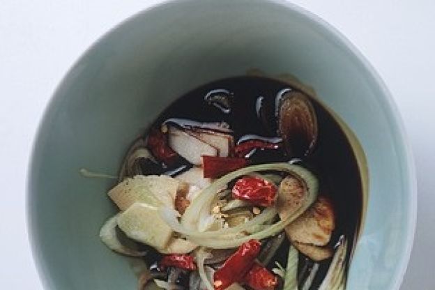 Sos sojowy i przyprawy