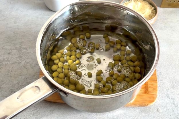 Aloo tikki – przygotowanie składników