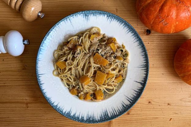 Makaron z dynią – podanie