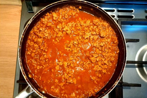 Naleśniki zapiekane z mięsem mielonym – farsz