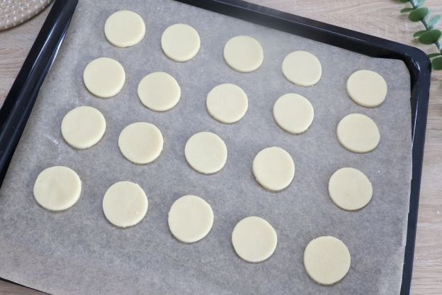 Alfajores – formowanie ciastek i pieczenie