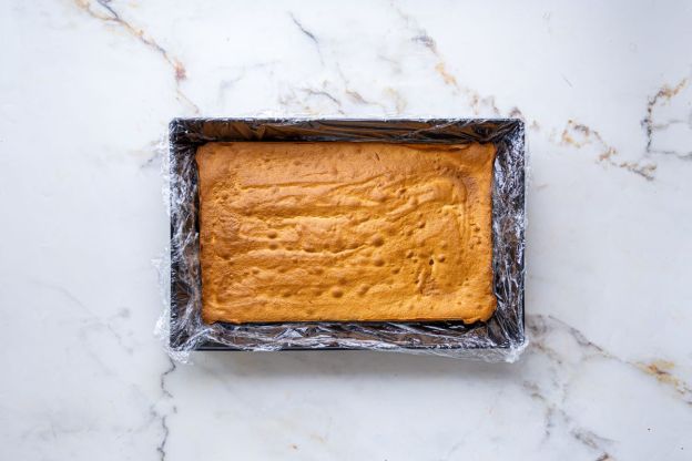 Ciasto Shrek pomarańczowe – biszkopt