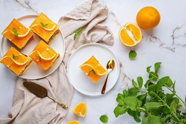 Ciasto Shrek pomarańczowe – podanie