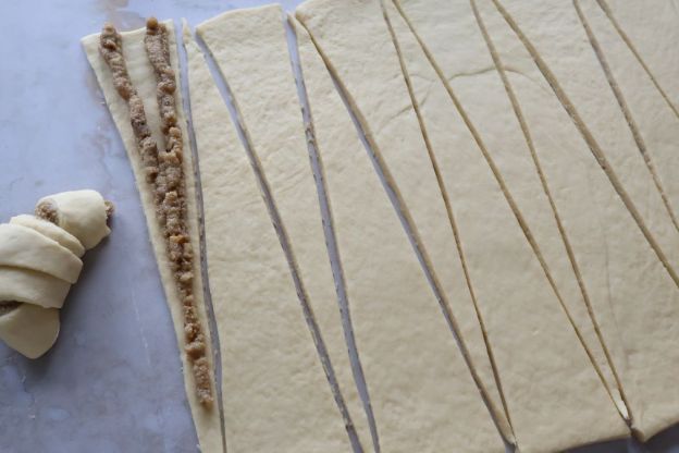 Rogale świętomarcińskie – formowanie