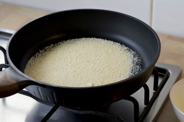 Makaron z serem białym – bułka tarta