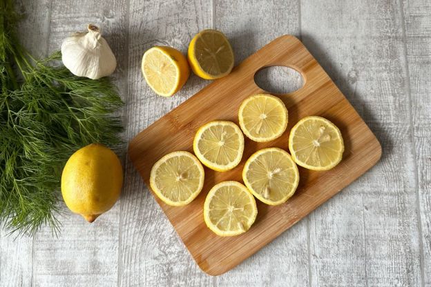 dorsz z piekarnika - plastry cytryny