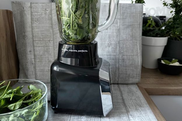 keto rolada szpinakowa - miksowanie