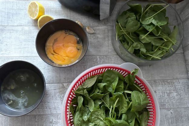 keto rolada szpinakowa - przygotowanie