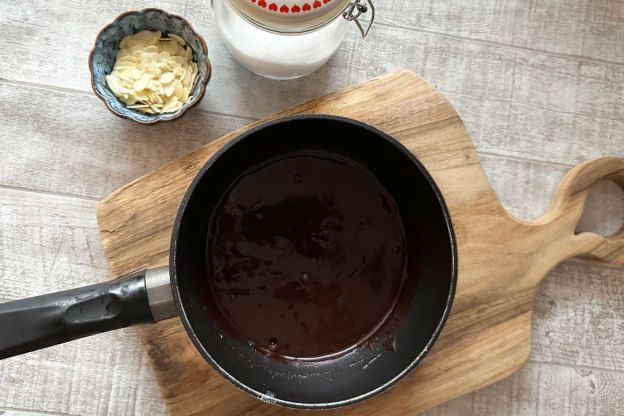 piernik keto - polewa