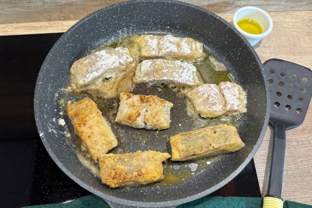 ryba po węgiersku - smażenie