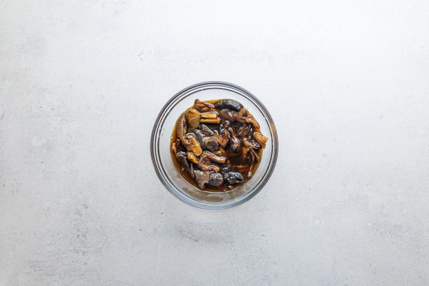 kapusta z grzybami - suszone grzyby